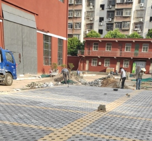洛陽古都科創(chuàng)園植草磚鋪設工程案列
